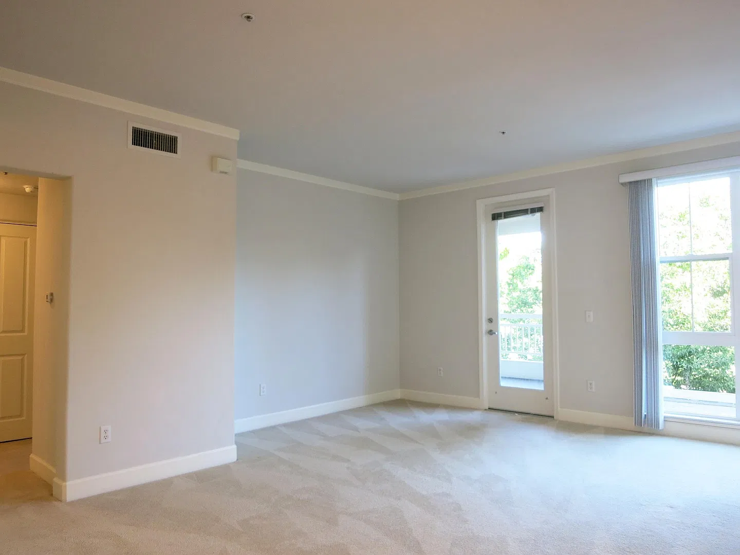1 bedroom/1 bathroom condo in the heart of Cupertino! — Photo 3