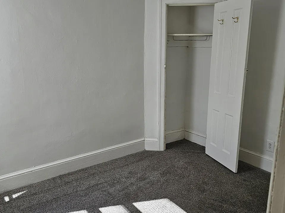 146 Maple Ave