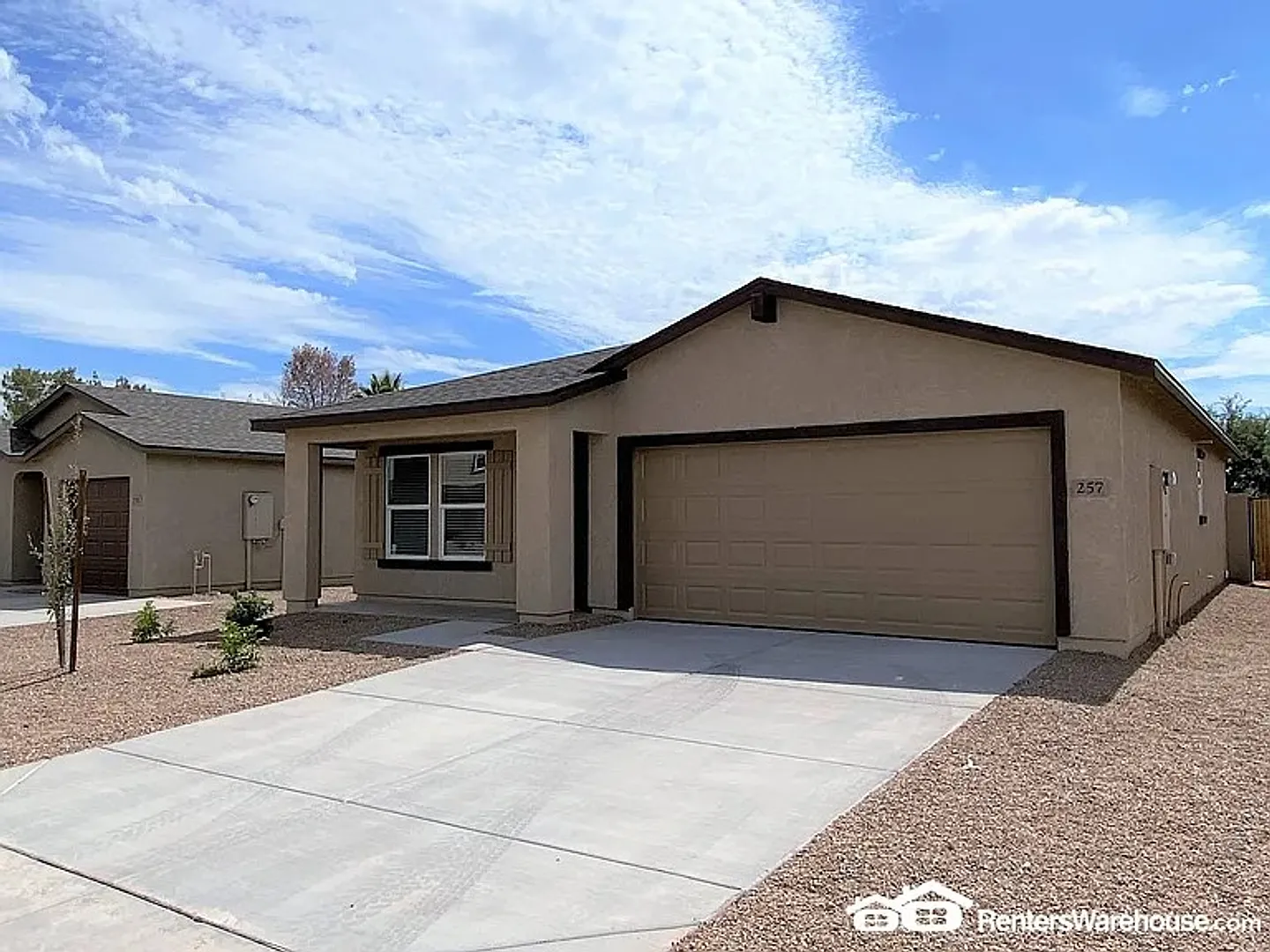 Almost New 3 Br 2 Ba 2 Cg Home in Picacho Crossing in Coolidge — Photo 3