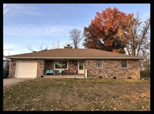 803 Overbrook Dr, Macon, MO 63552