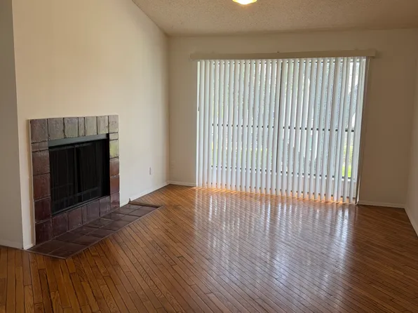 6701 Sands Point Dr APT 56, Houston, TX 77074