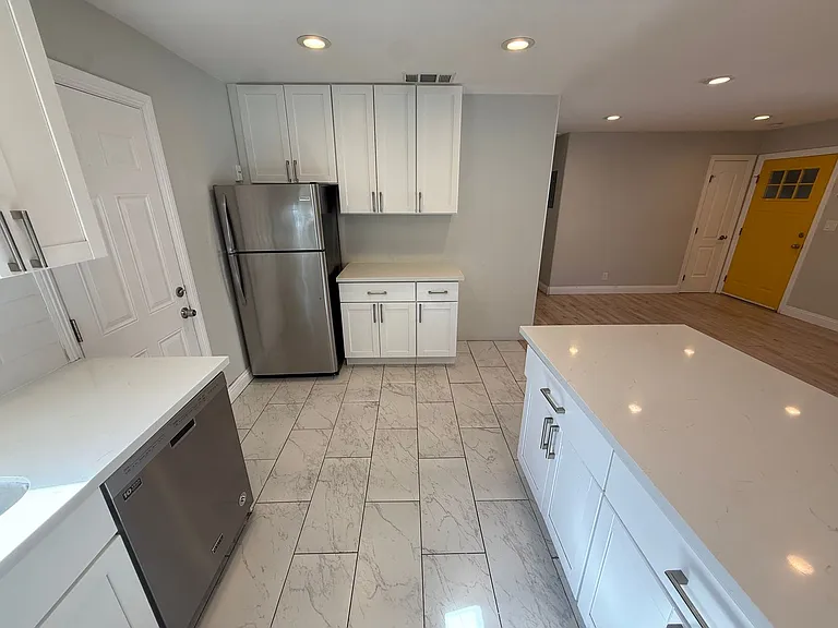 1631 Frisbie Ct #3 — Photo 4