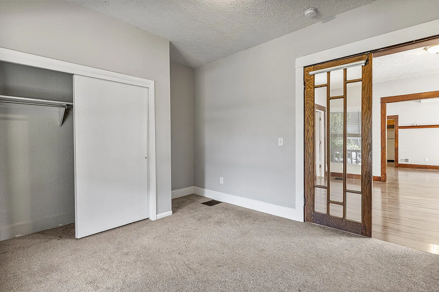 3 bed, 1.0 bath, $1,875 — Photo 4