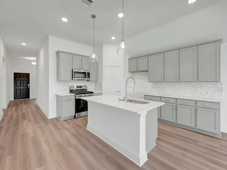 14001 Baikal Manor Dr — Photo 2