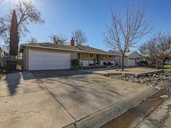 3rd image of 2087 Westwood Ave