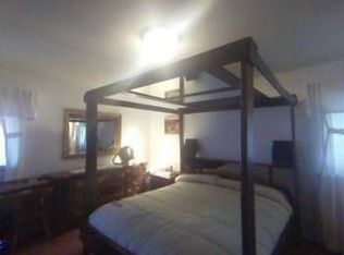 32 Ridge Dr, Westbury, NY 11590