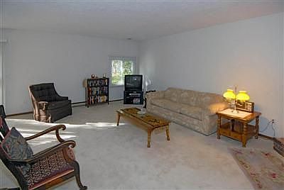 5th image of 315 Yorktown Pl