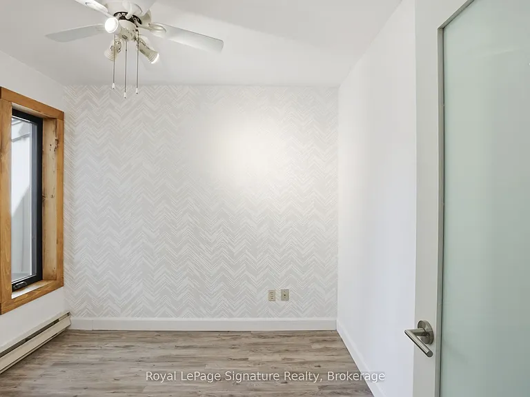 585 Oxbow Cres — Photo 21