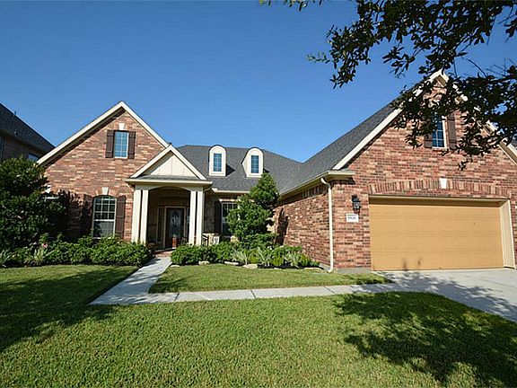 2nd image of 3926 Banks Landing Ct