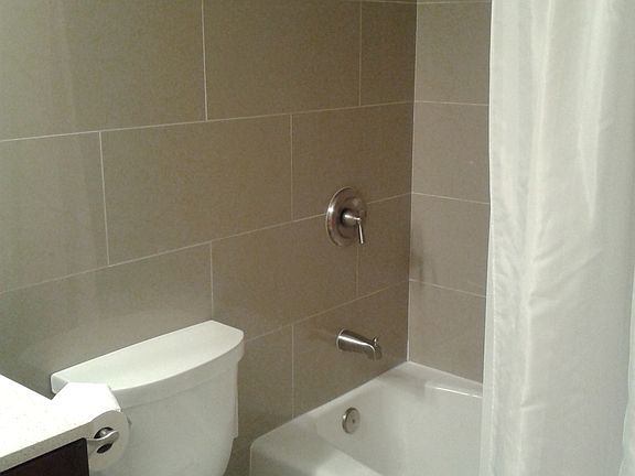 4th image of 5445 Collins Ave APT 1420