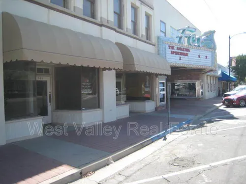 520 Center St #FLORIST-GIFT SHOP Photo 1