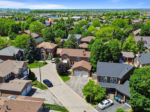 3rd image of 6643 Mockingbird Ln
