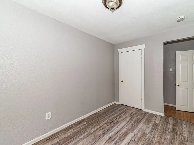 508 Bee St — Photo 21