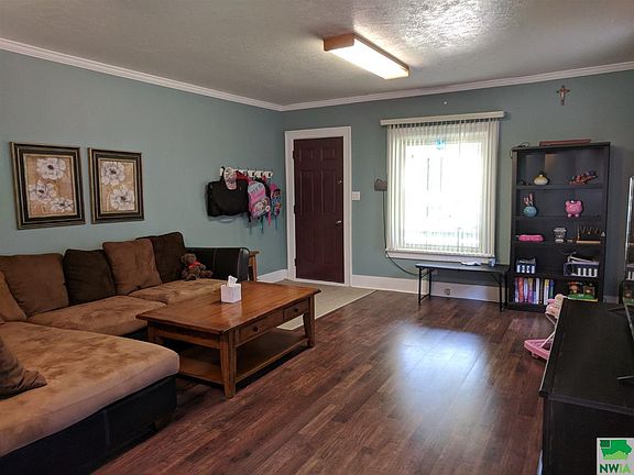 2nd image of 3417 Nebraska St
