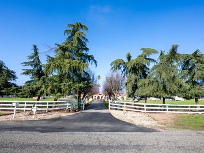 8510 E Nees Ave, Clovis, CA, 93619