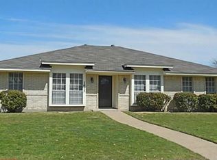 1613 Leicester St, Garland, TX 75044