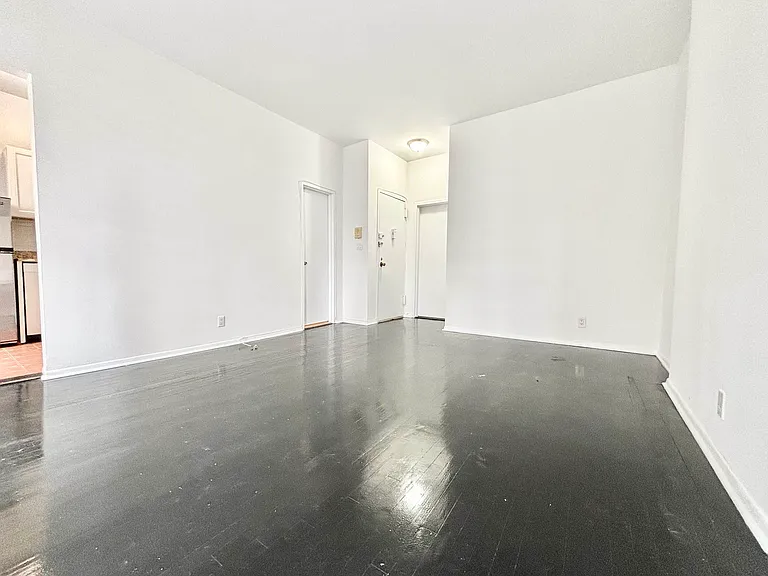 304 E 86th St #2A — Photo 4