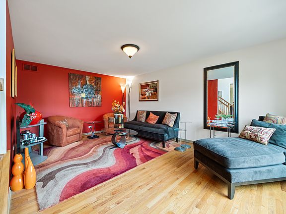 5th image of 29 E Morningside Dr