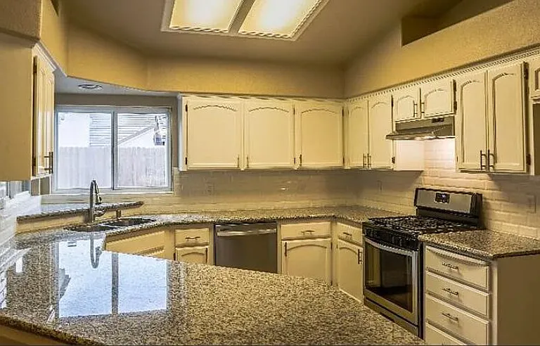 15633 Wooten Ct — Photo 16