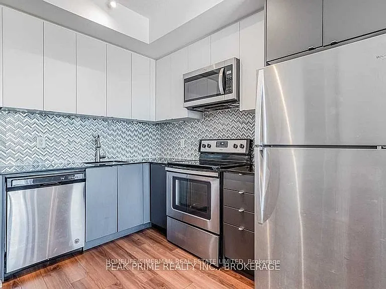 5240 Dundas St #B608 — Photo 7