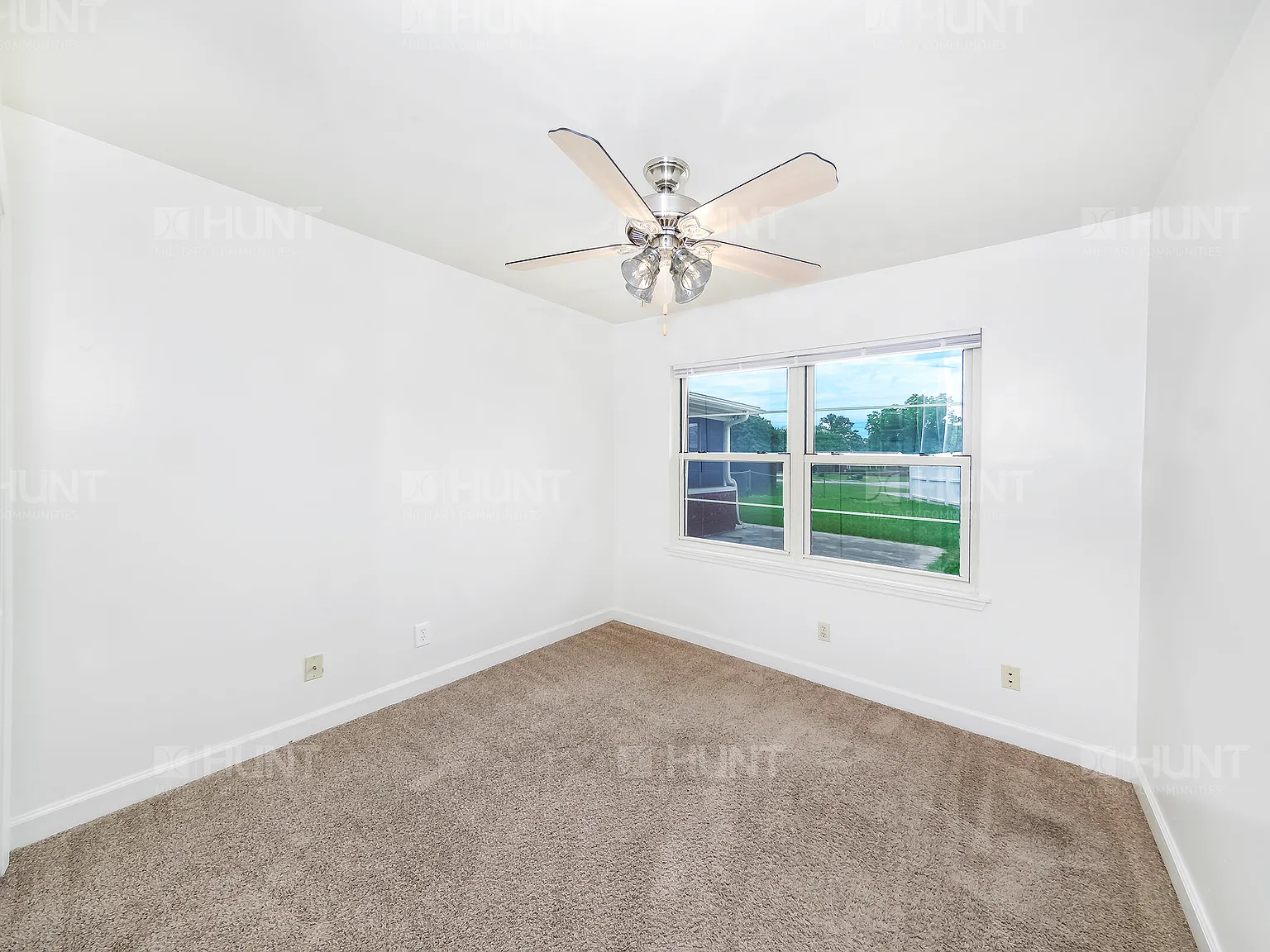 3 bed, 1306 sqft, $1,917 — Photo 3