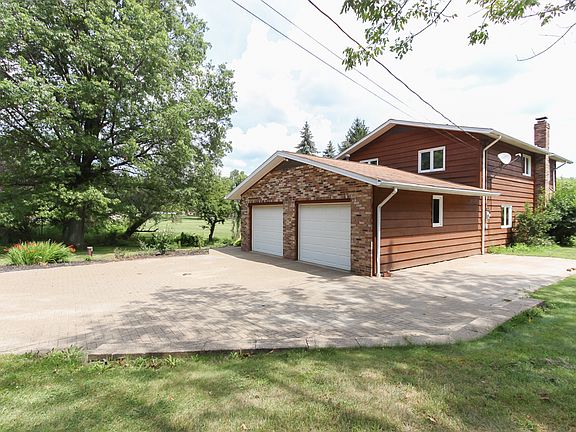 3rd image of 10469 Highland Dr