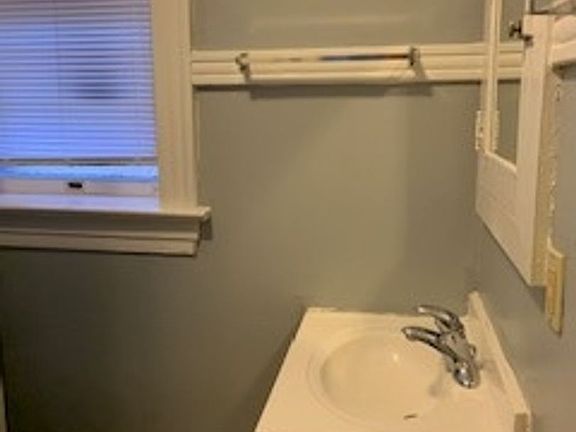 5th image of 5226 Louisiana Ave #A