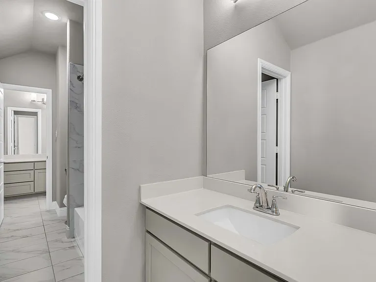 11706 Mikaela Dr — Photo 42
