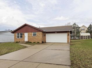 1844 Dell Dr, Beloit, WI 53511