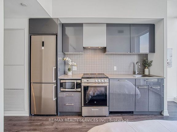 5th image of 251 Jarvis St #1909
