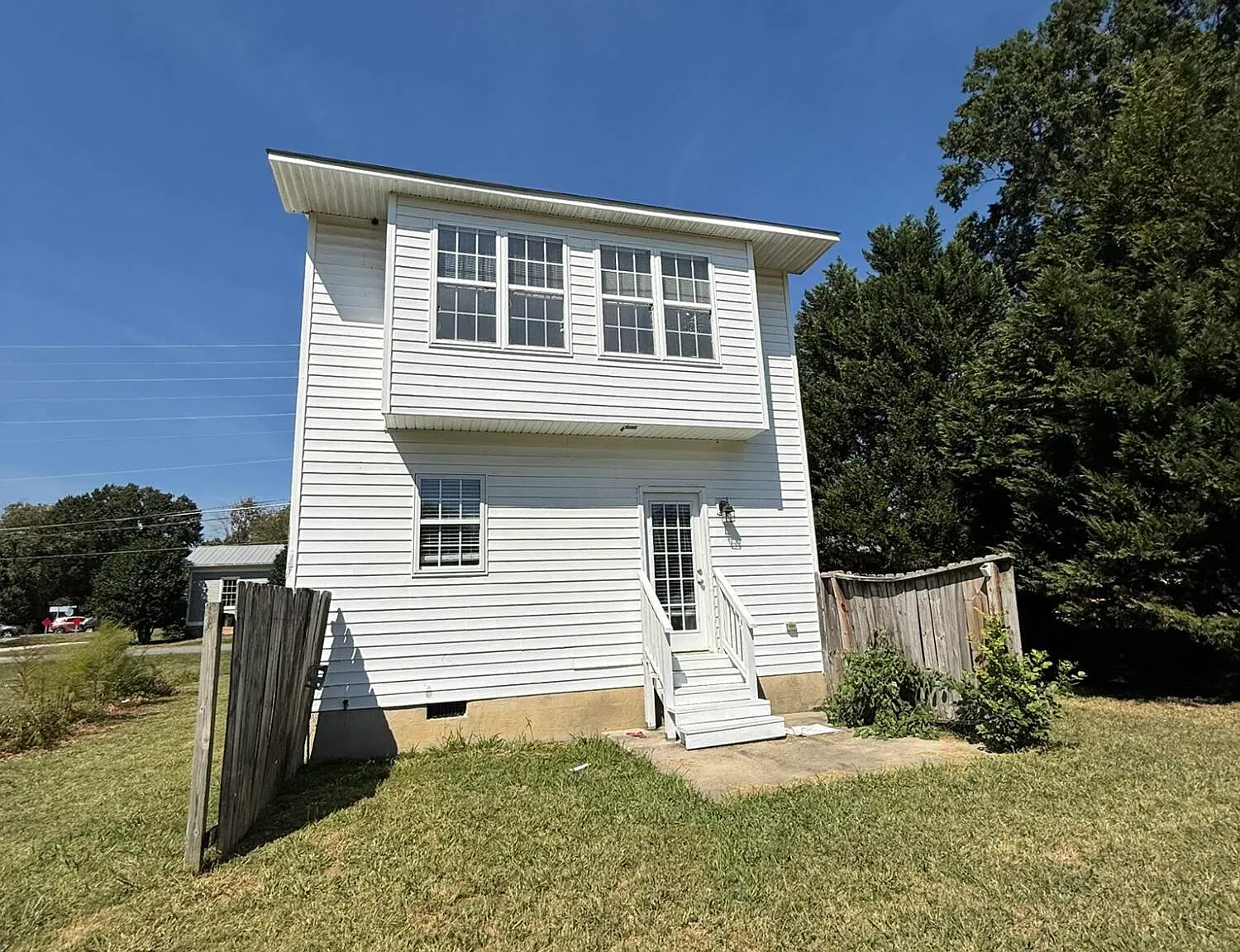 3 bed, 2.5 bath, 1554 sqft, $1,850 — Photo 1