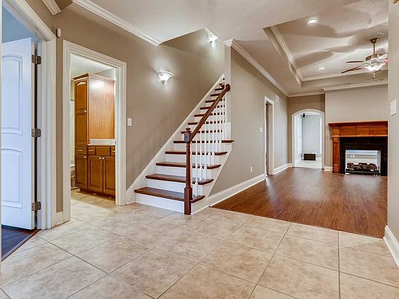 4th image of 708 Bent Grass Blvd