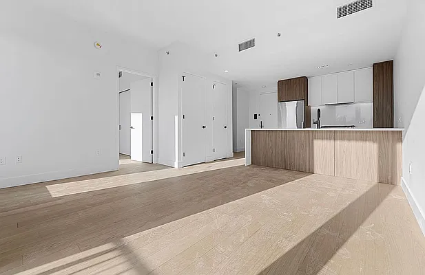 Rented by West 124th Manager LLC | media 54