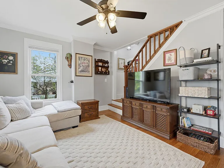7 Fairview Ave — Photo 6