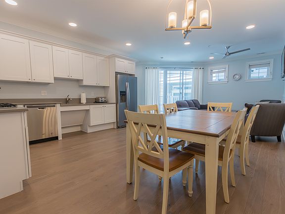 3rd image of 8609 Landis Ave #201