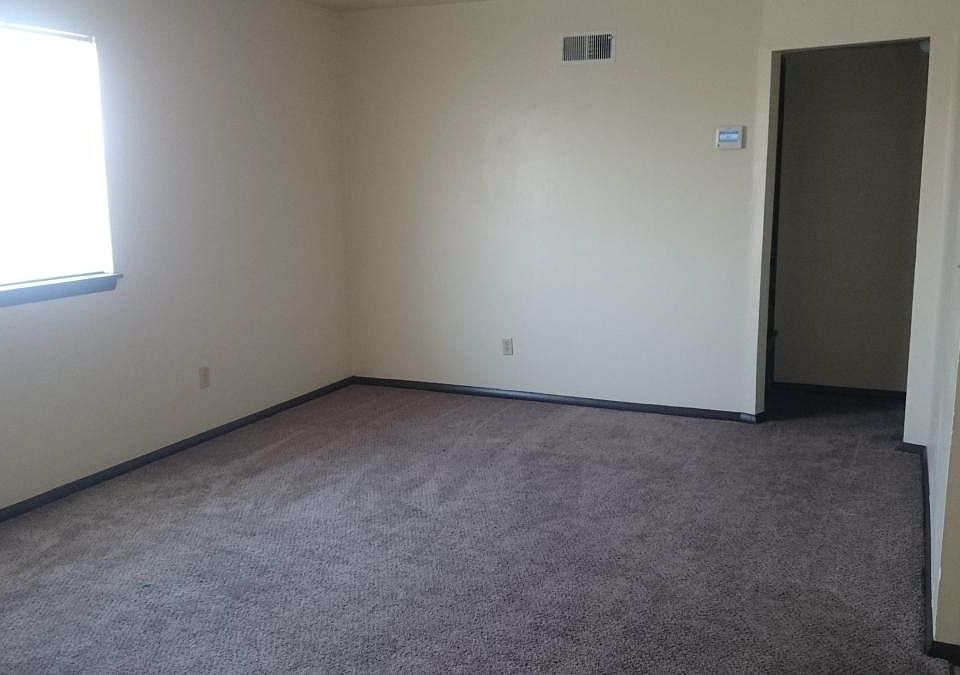 2nd image of 4313 Vfw Dr APT 29