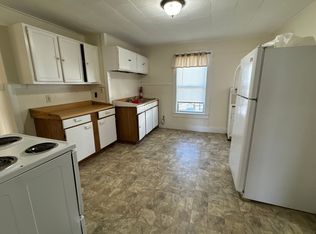 190 Main St, Claremont, NH 03743