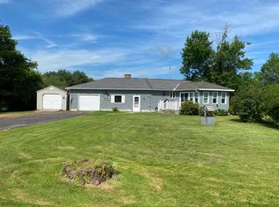 68 Stetson Rd, Newport, ME 04953