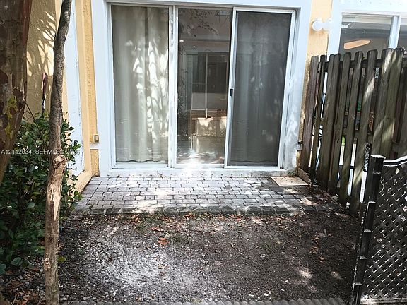 5th image of 2928 SE 2nd St Unit 7