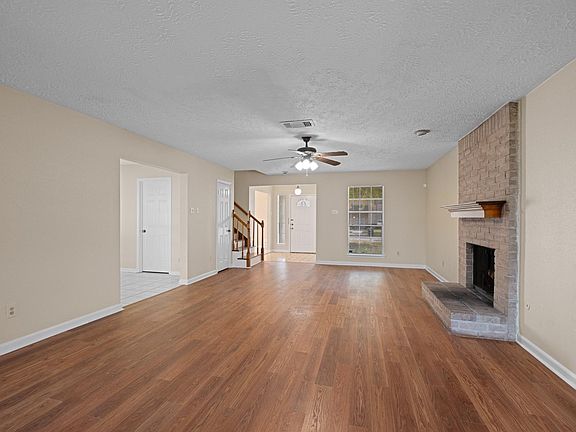 5th image of 4131 Club Valley Dr