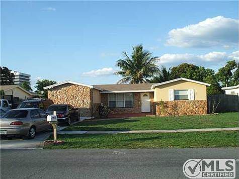 1st image of 142 Rowley Dr