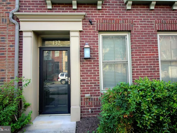 132 Waltman Pl NE, Washington, DC 20011