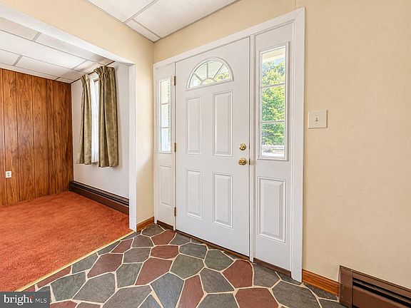 2nd image of 118 Main St