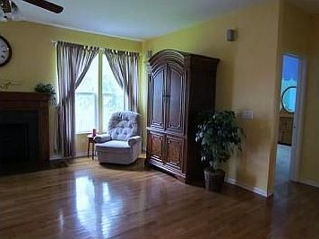 4th image of 1085 Mastell Dr
