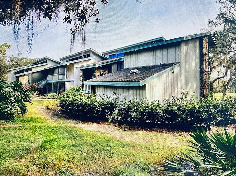 1st image of 547 Maple Leaf Ct #547