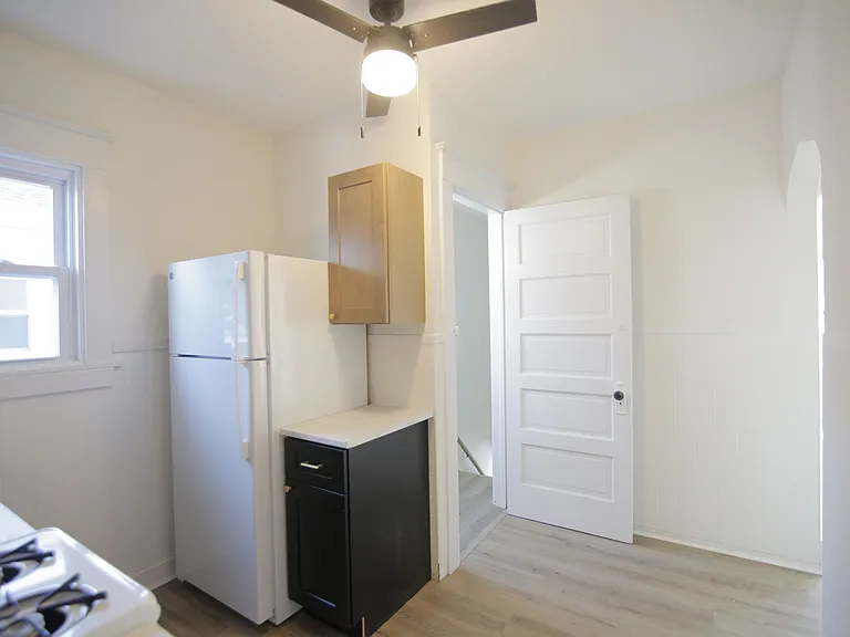 100 Zittel St #2 — Photo 8