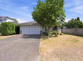 5088 207th St, Langley, BC V3A 7T8