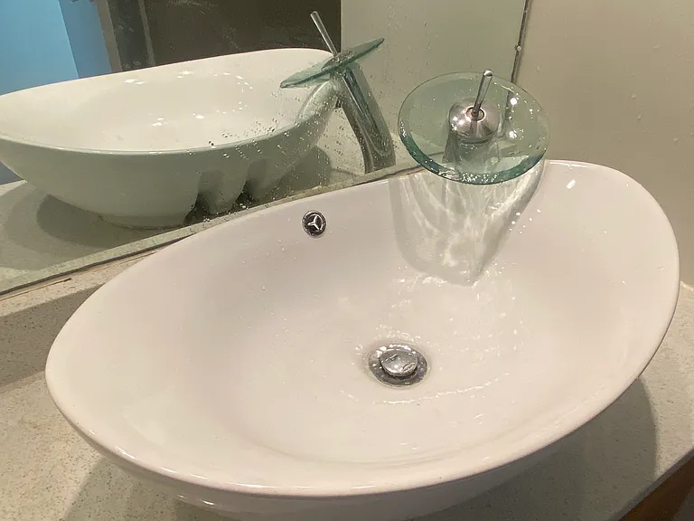 Vessel bath sink & waterfall faucet