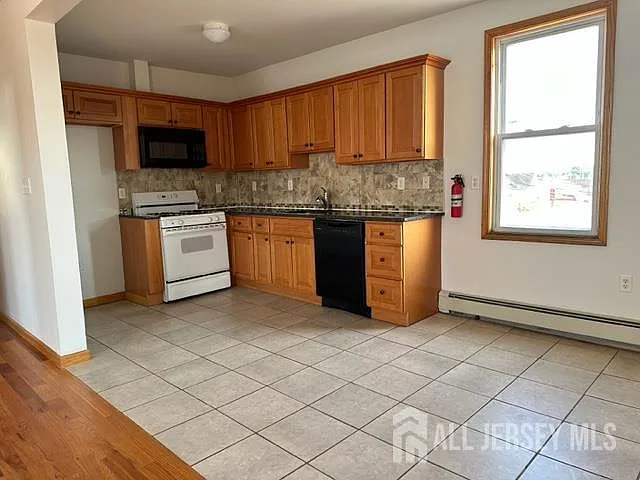 321 Pershing Ave #2 — Photo 9