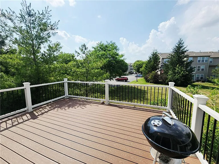 1073 Sparrow Way — Photo 21